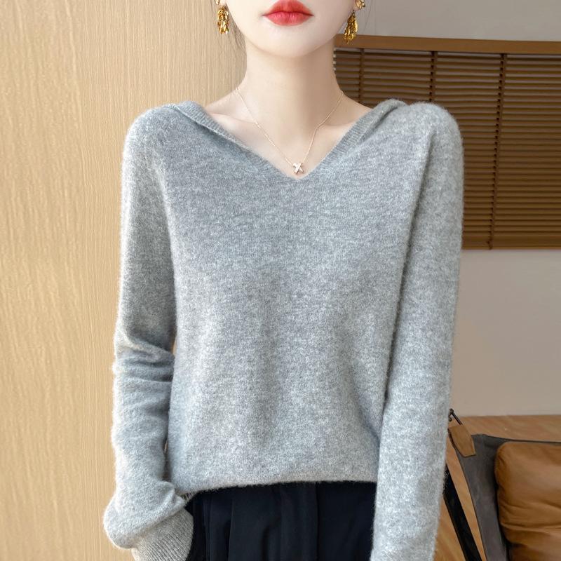 Women's 100% Wool Hooded Sweater: Autumn/Winter Knit, Loose, Soft, Trendy.