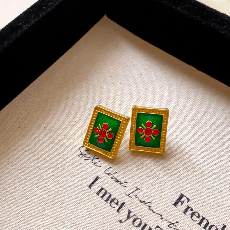 French Oval Lace Pearl Necklace - Retro Court Style Fashion Clavicle Chain