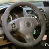 Для Suzuki Swift Alto 2008-2013 SX4 2006-2013 Splash 2007 Ручная прошивка Нескользящая Углеродно-черная Замша Чехол на руль автомобиля