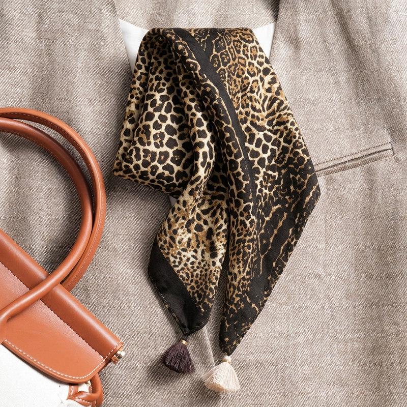 Coffee Horse 71 Premium Cotton and Linen Small Square Scarf Women's Retro Velvet Neck Small Silk Scarf Thin Scarf