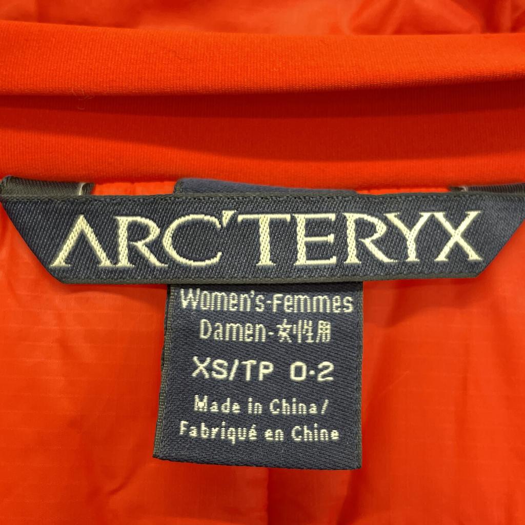ARC'TERYX 13812 70840 Красная нейлоновая куртка с утеплителем Куртка-худи Atom LT XS КрасныйБ/У