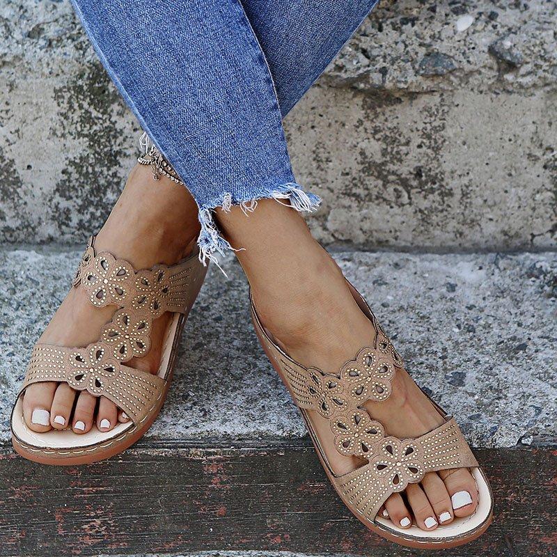 Женские тапочки Внешняя торговля Большой размер 43 Шлепанцы Женские 2024 Новые Стразы Повседневные Тапочки на танкетке