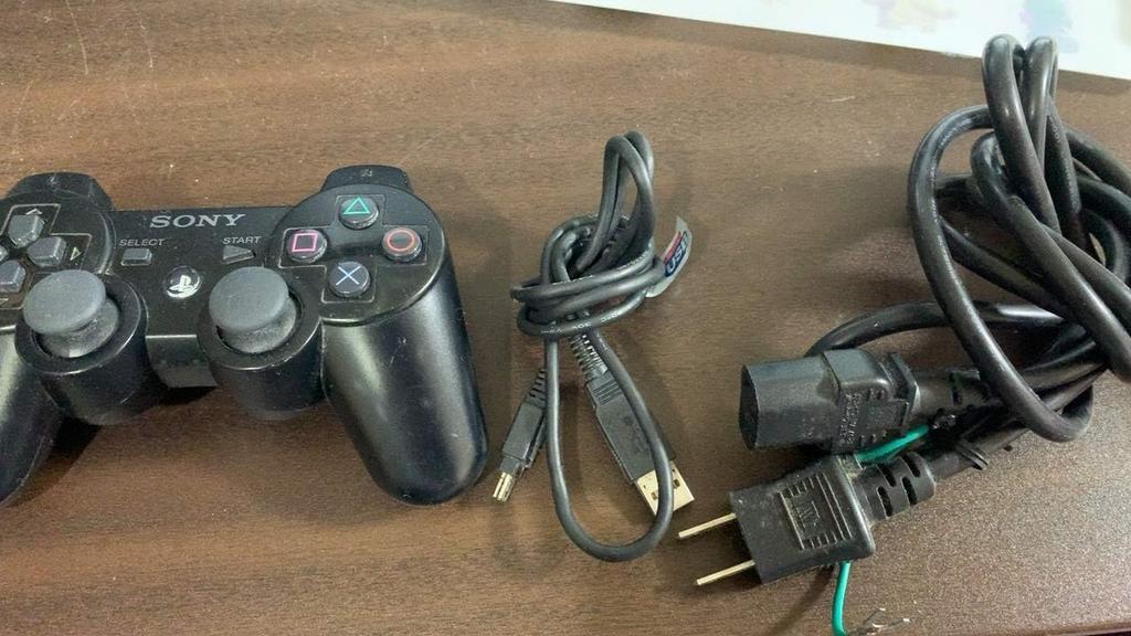 PLAYSTATION 3 Прозрачный черный (40 ГБ) [Прекращено]