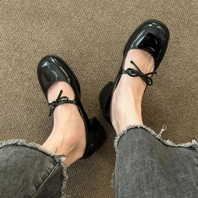 Новые женские туфли на высоком каблуке, квадратные каблуки, садовая головка, туфли с неглубоким носком, удобные и модные для женщин