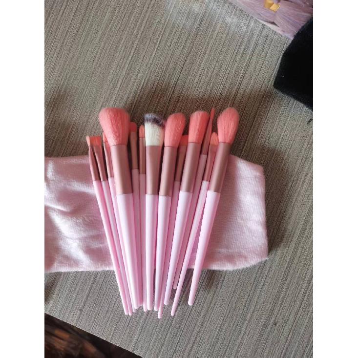 13-Piece Four Seasons Green Makeup Brush Set Soft Bristle Eyeshadow Powder Brush Foundation Blush Concealer Makeup Tools Setting Makeup