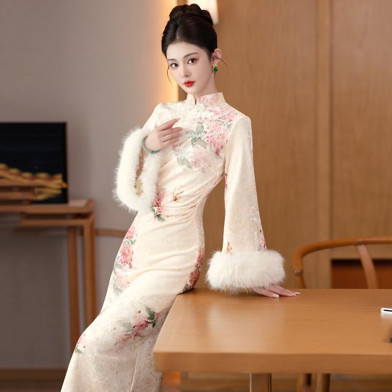 Inverted large-sleeved velvet winter clothing national style new Chinese long-sleeved improved cheongsam winter thick young women's retro