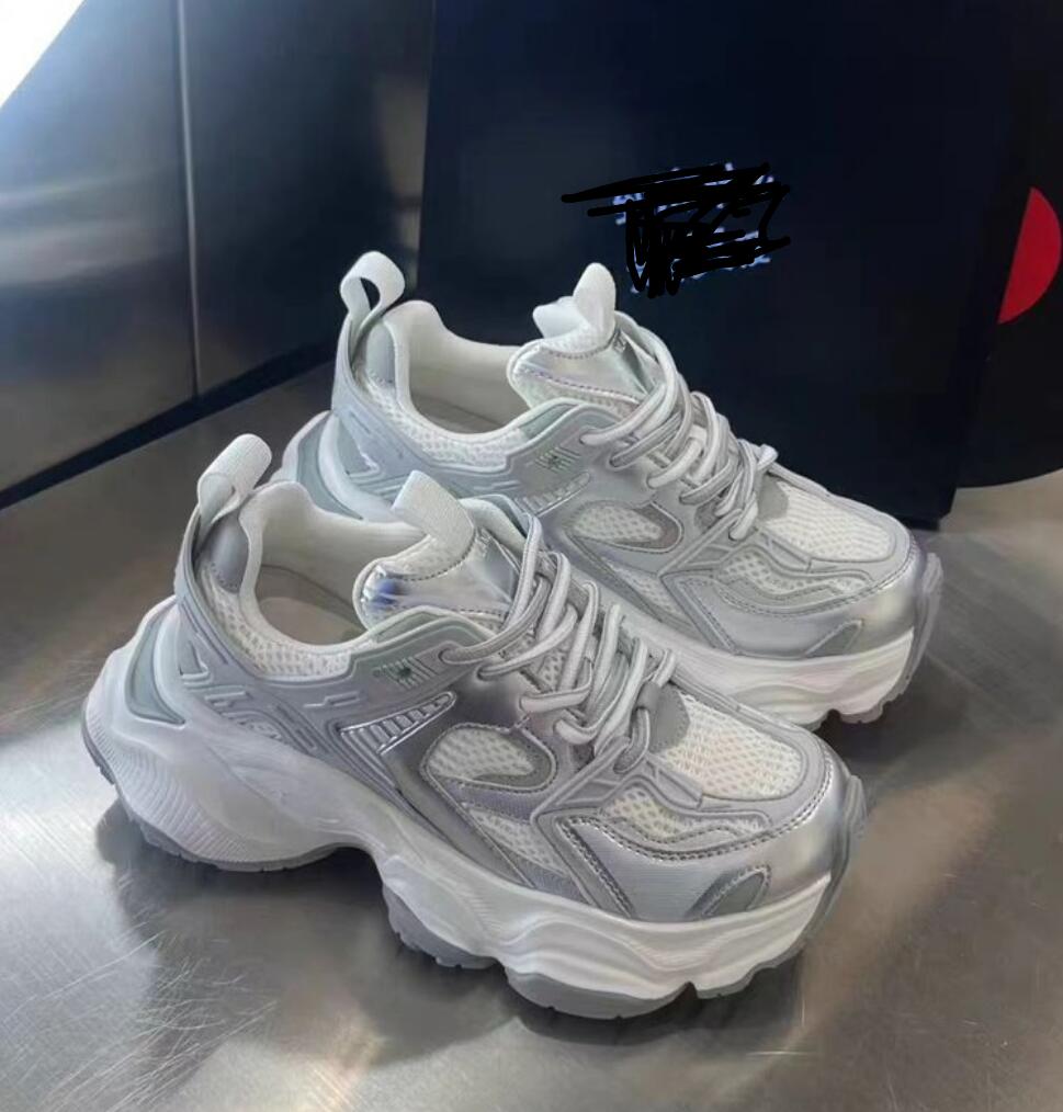 Мода 2024 года, трендовые массивные кроссовки для женщин на платформе 5 см, кроссовки для бега, корейские уличные белые повседневные кроссовки для женщин, массивные кроссовки для женщин