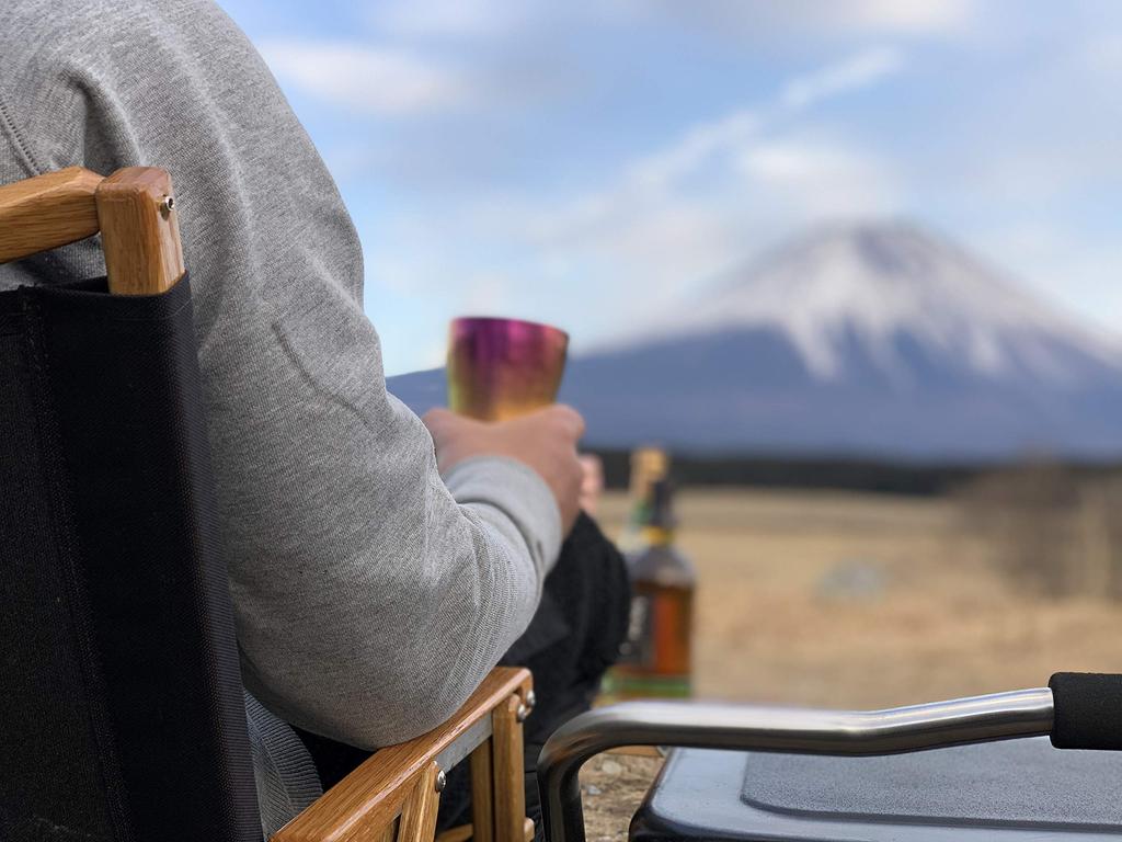 МОРЩИНЫ СМЕХА Титан Двойная стопа-тумблер 2 цвета Набор Титан Кемпинг Открытый Сделано в Японии Сделано в Цубаме ХОРИЕ Рей/Хана Тепло/Холод