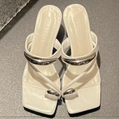 Летние босоножки на шпильках, модные квадратные босоножки с металлической пряжкой на носке, с противоскользящей подошвой, износостойкие тапочки на высоком каблуке