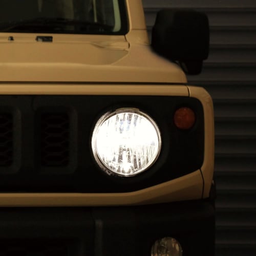 Светодиодная автомобильная фара CARMATE GIGA C3600 5000K Легко заменяется галогенной лампой того же размера! Совместимость с техосмотром транспортного средства / Легко видимый белый фонарь