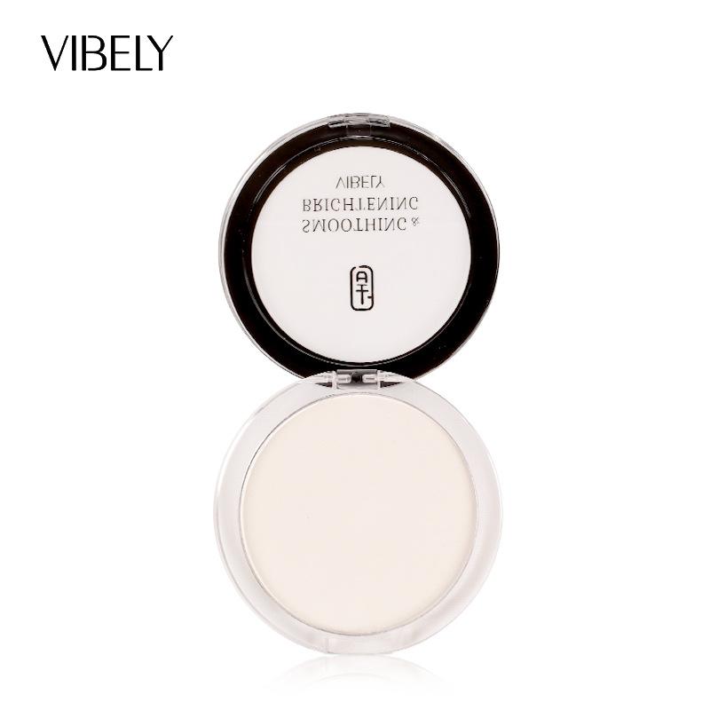 VIBELY Setting Powder — это высокопигментированная, маскирующая и осветляющая пудра, которая долго держится, устойчива к поту и не смывает макияж.