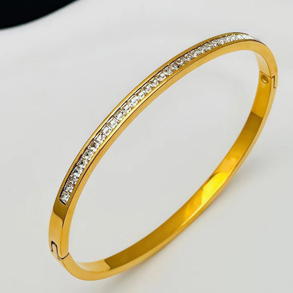 New Product Love Casting Girls Light Luxury Fashion Simple Versatile Bracelet Bracelet