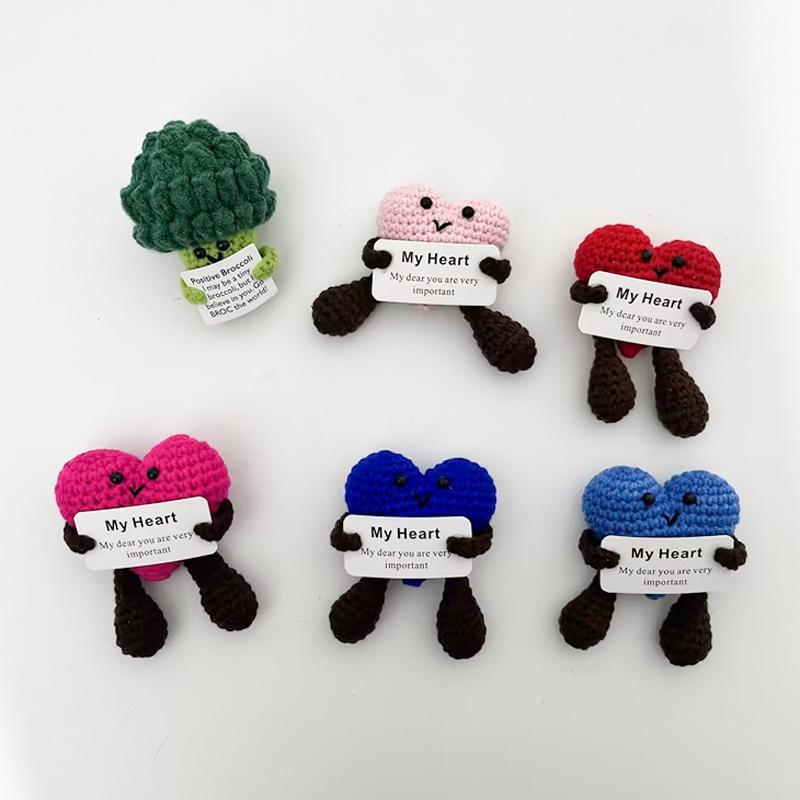 Вязаное крючком украшение в виде сердца Вязаный крючком орнамент Аксессуар для салона автомобиля Украшение рабочего стола Подарок на День святого Валентина