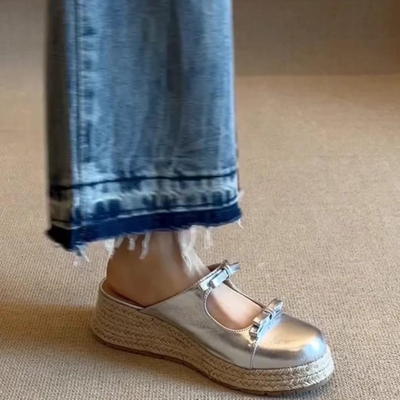 Французская соломенная сумка на толстой подошве, бант на носке, крутые шлепанцы, женские летние 2025, новые, универсальные, юбка, полушлепанцы