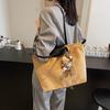 2025 Autumn New Bag Women's Fashion Simple Shoulder Bag Niche Design Casual Trend Large Capacity Tote Bag