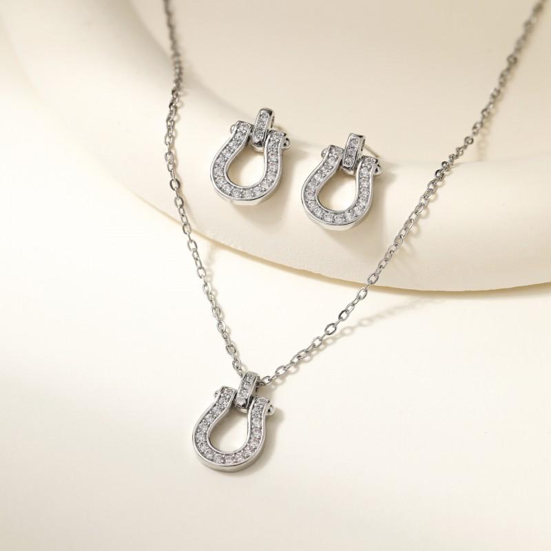Womens Elegant Butterfly Four-Leaf Clover Rhinestone Necklace Earring Set Gold/ Plated Lightweight Jewelry Daily