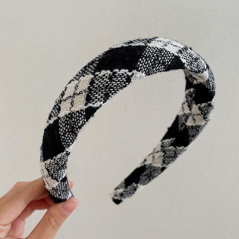 Korean version black white checkered retro sponge hair hoop fashionable hundred straps headband new hair accessories for women