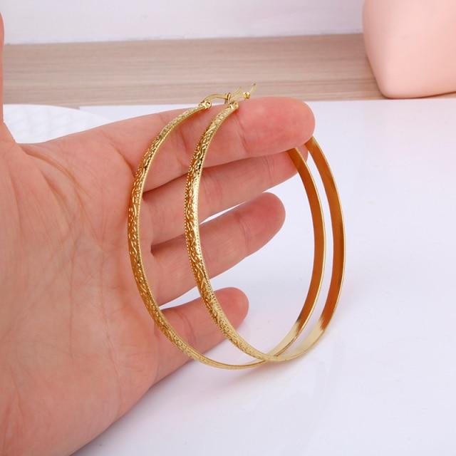 Большие круглые серьги-кольца из нержавеющей стали для женщин, золотистого цвета, высококачественные волнистые узоры, красивые элегантные подарки для ушей, новые ювелирные изделия E0189