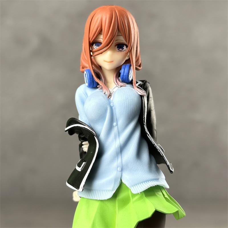 Fifth-quarter Hanayome Nakano Miku standing pose uniform school uniform scenery beautiful girl anime figure ornaments wholesale