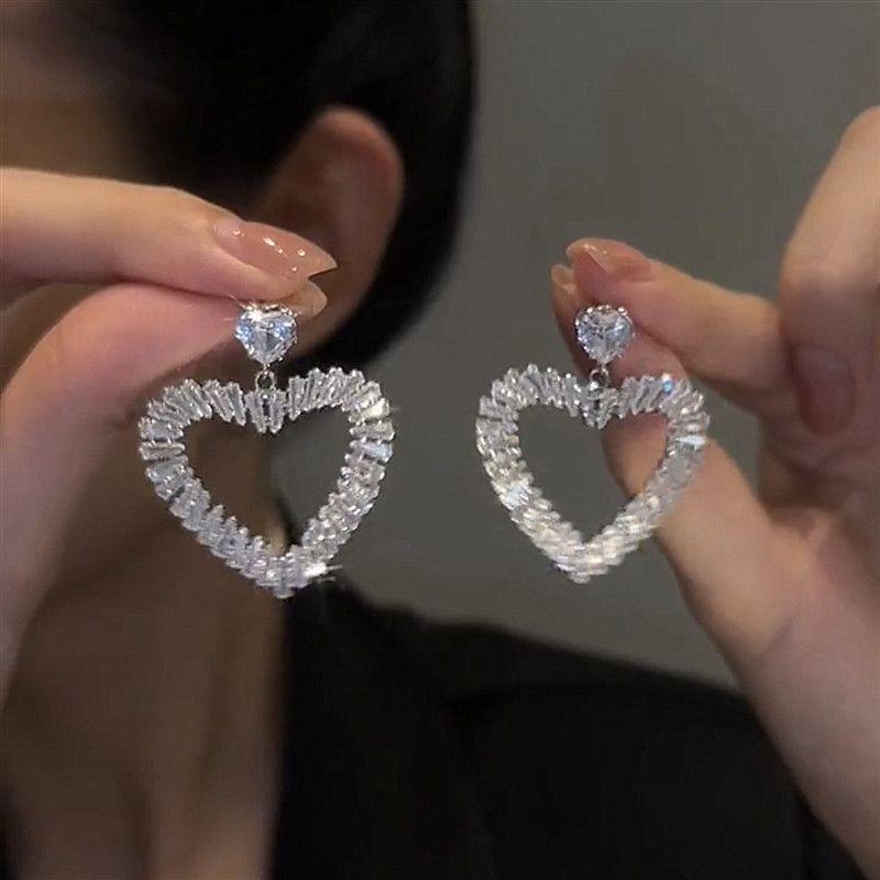 Needle Fashion Zircon with Diamond Love Heart Earrings High-Key Dignified Eardrops Internet Celebrity Easiest for Match Fashion Generous Earrings