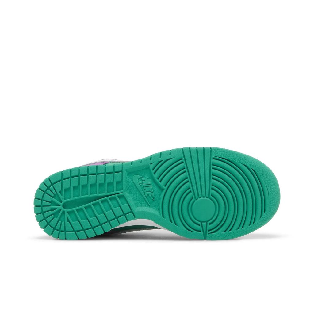Nike Womens Dunk Low 'Reverse Joker' (women's sizes) Stadium Green / White / Fuchsia Dream / White Skate Shoes FD9924 311