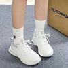 Кроссовки женские грязеотталкивающие весна-лето 2024 новые маленькие белые женские туфли амортизирующие легкие кроссовки для бега с мягкой подошвой для папы