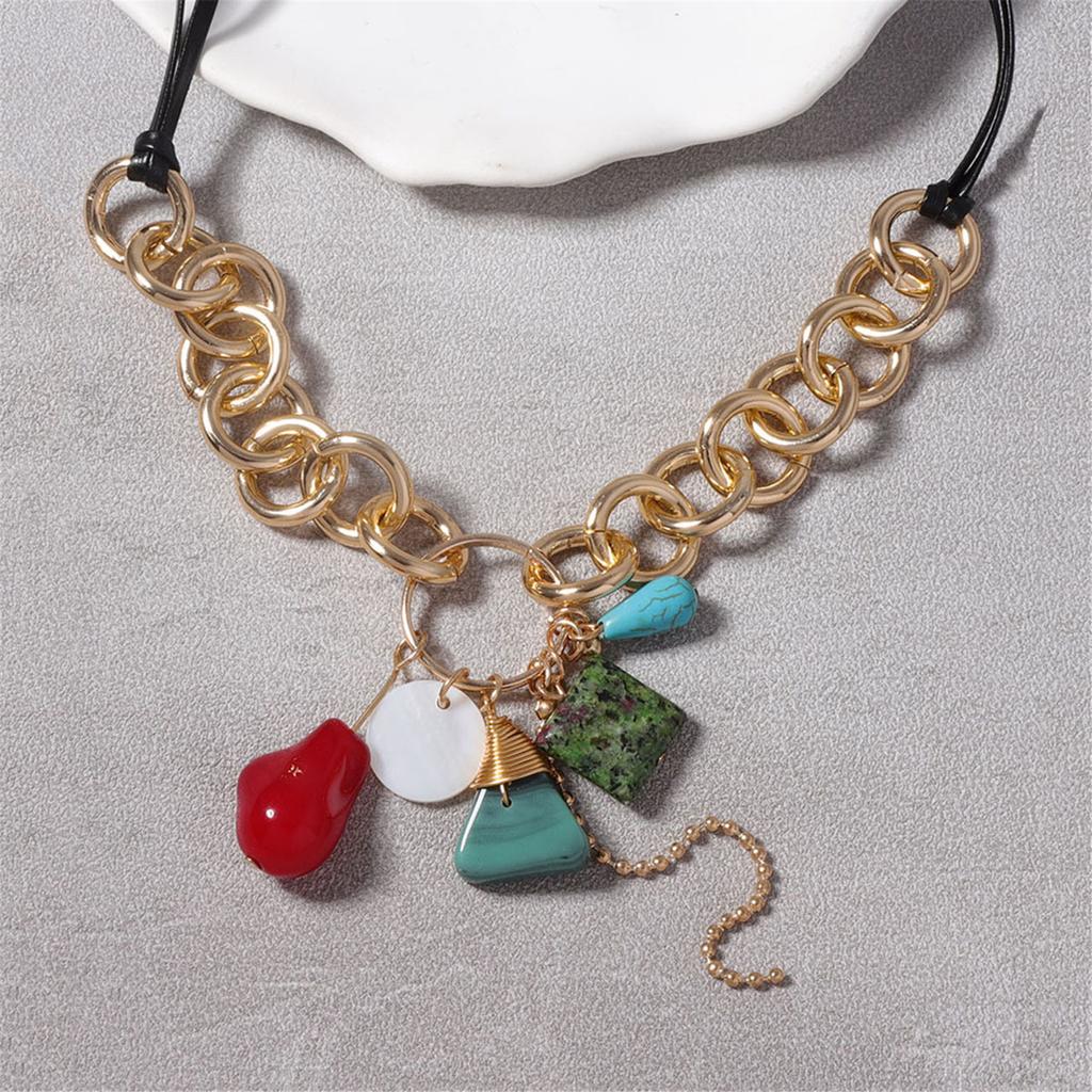 Exquisite Ethnic Style Necklace Accessory Showcasing Unique Cultural Charm and Vibrant Colors for Fashion Forward Women