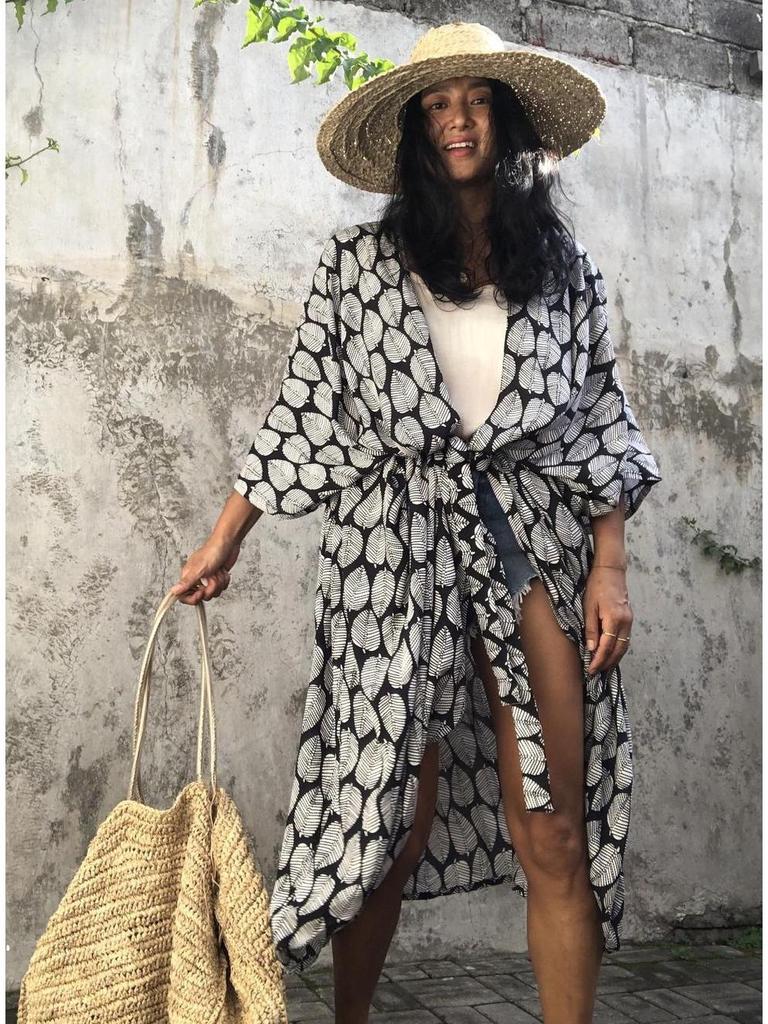 Черно-белый кардиган тай-дай, пляжное платье и накидка для купальника