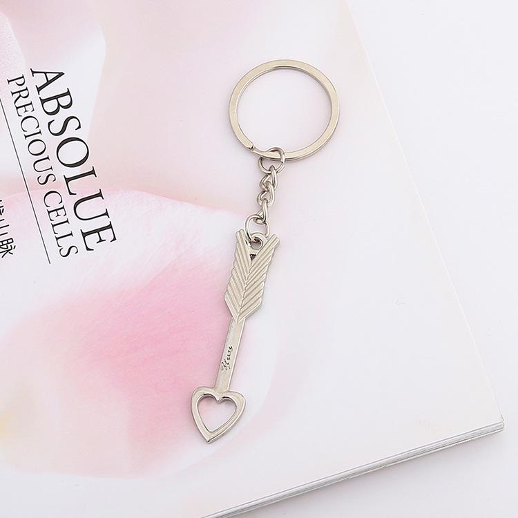 Романтические парные брелоки для влюблённых