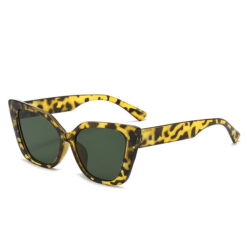 New Cat-Ear Frame Sunglasses Feature A Vintage And Modern Style With A Touch Of Bold And Edgy Flair For Women 5256