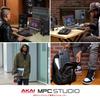 MIDI-контроллер Akai Professional с 16 пэдами, чувствительными к силе нажатия и RGB-подсветкой, с цветным ЖК-дисплеем. Включает MPC Studio полноразмерный, чувствительный к силе нажатия