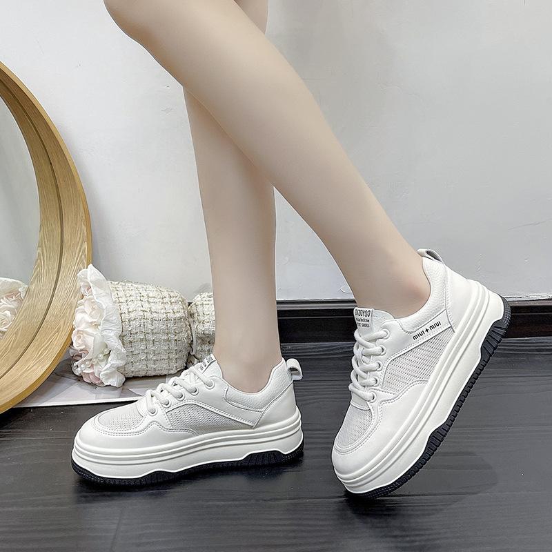 Сетчатые дышащие маленькие белые туфли женские 2024 новые простые повседневные цветные парусиновые туфли универсальные студенческие повседневные спортивные туфли