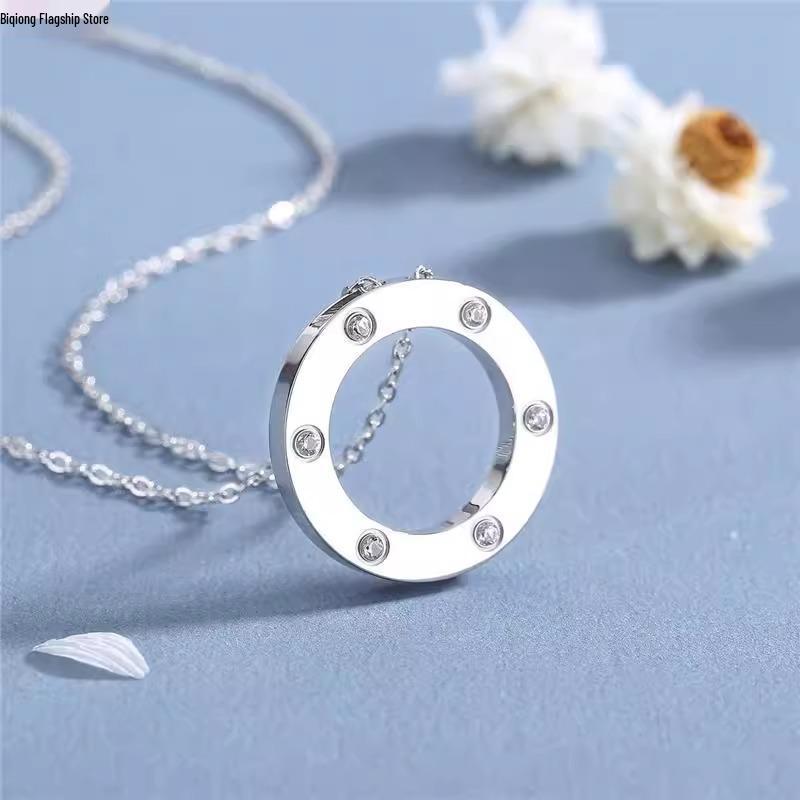 Модное минималистичное ожерелье-тортик из титановой стали с шестью бриллиантами для женщин - Устойчивый к выцветанию весенне-летний аксессуар для пар