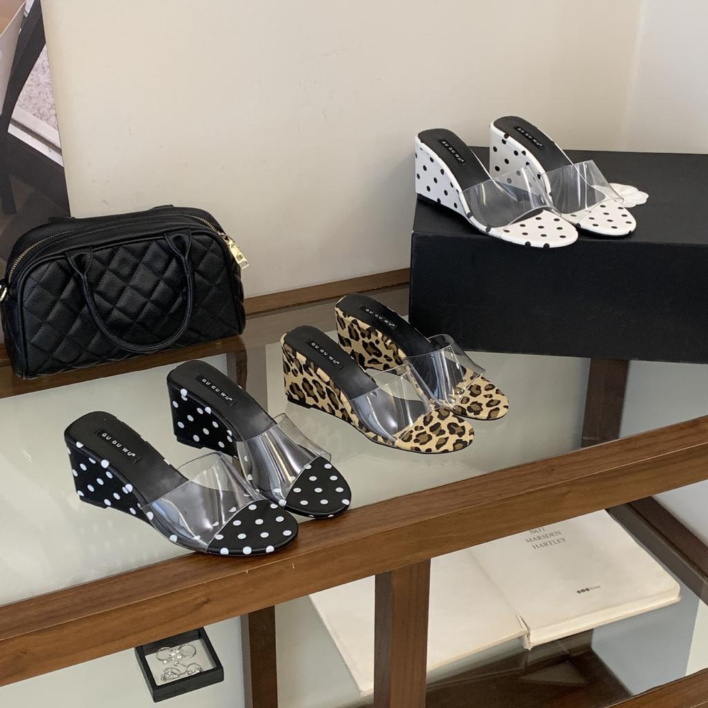 Women's Wedge Heel Outdoor Wear Sandals - Perfect for Daily Wear