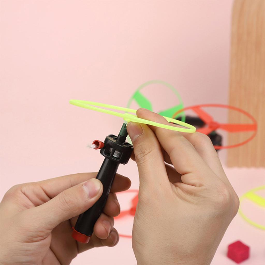 Набор из 6 ярких вращающихся игрушек НЛО с выдвижной пусковой нитью для семейного веселья на открытом воздухе и детских мероприятий