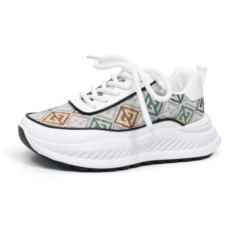 New Men's Thick Sole Elevated Trendy Casual Shoes Soft Sole Lightweight Outdoor Running and Sports Shoes Men's Vulcanize Shoes