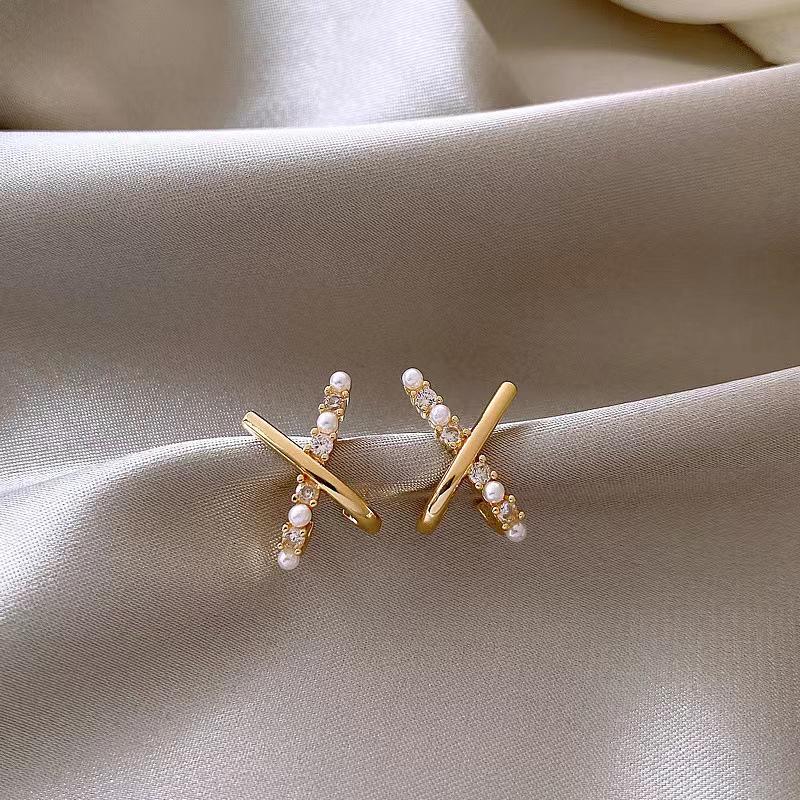 Серебряные серьги-кисточки с жемчугом и иглами - модные универсальные женские украшения