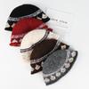 Вязаная женская шляпа-ведро из жаккардовой шерсти с узором Fair Isle 'Лепестки' - Повседневная облегающая модель для осени и зимы
