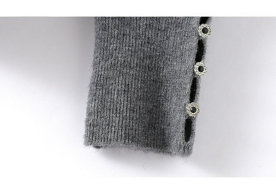 Chic Designer Beaded High Neck Knit Top - Slimming & Versatile for Early Autumn