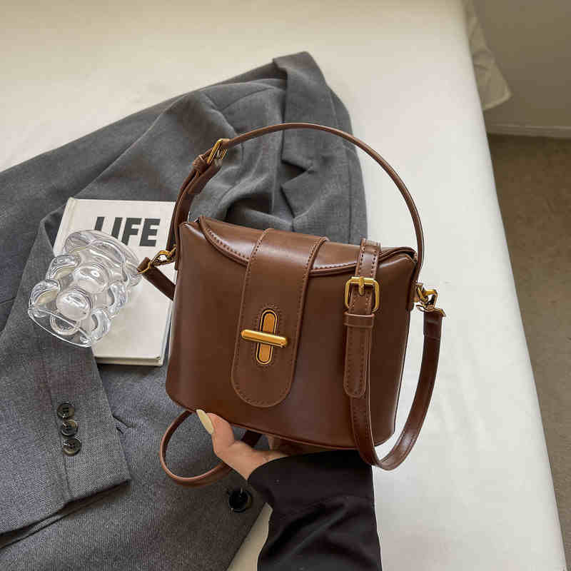 Женские сумки через плечо из искусственной кожи, осенне-зимние, текстурированные, однотонные, с клапаном, маленькие сумки, женская модная сумка через плечо