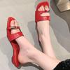 Женские сандалии 2025 года, летние повседневные туфли на плоской подошве с мягкой подошвой, модные сандалии с открытым носком, однотонные, легкие тапочки для прогулок на открытом воздухе