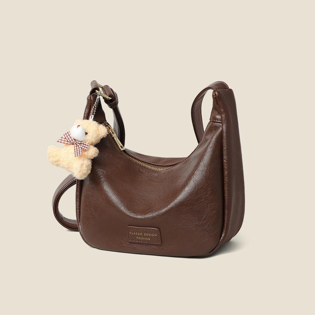 White Large Capacity Commuter Bag for Women 2025 New Soft Leather Sports Style Dumpling Bag French Underarm Bag