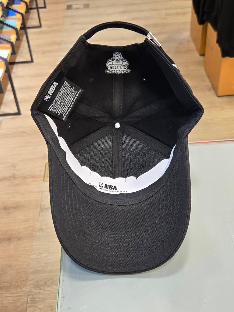 NBA Unisex CHI Cursive Vertical Embroidery Hardball Cap N245AP477P (19)