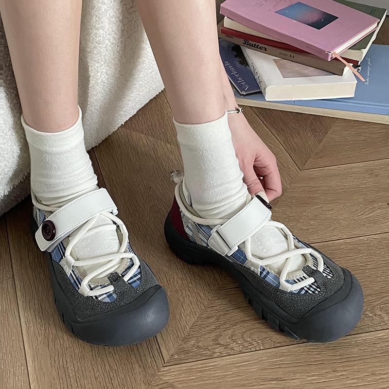 Знаменитости из Интернета в универсальных студенческих повседневных кроссовках с большой головкой для женщин 2025 года, новые популярные весенне-осенние уродливые милые кроссовки для доски