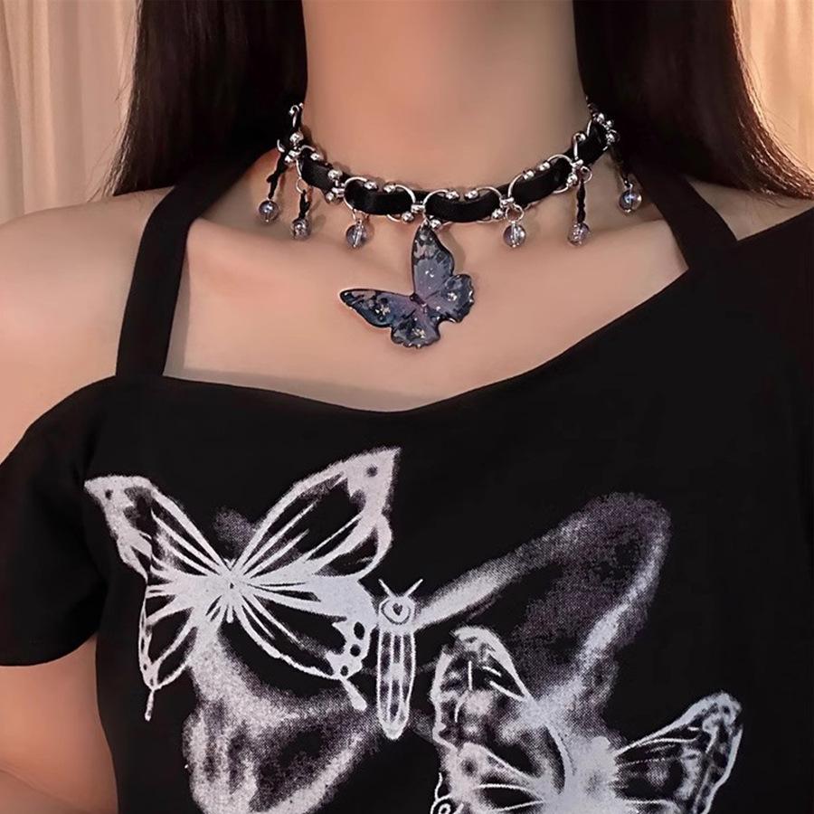 Love Heart Rivet Punk Choker Necklace - Y2K Subculture Clavicle Chain