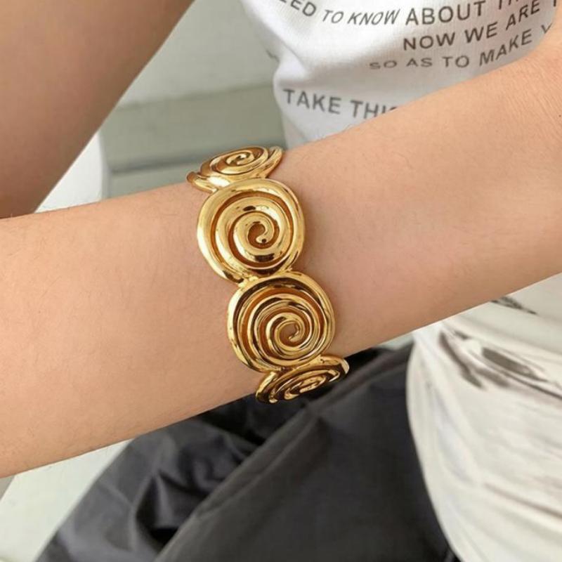 Retro Metal Texture Bracelet Women Striped Irregular Open Bangle Fashion Exquisite Daily Banquet Party Jewelry Accessories Gifts