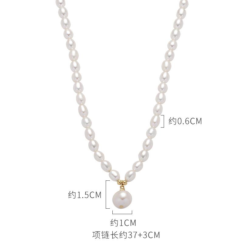 Rice-grain freshwater pearl minimalist necklace, fashionable and elegant design, clavicle chain, vintage court style, popular among influencers,