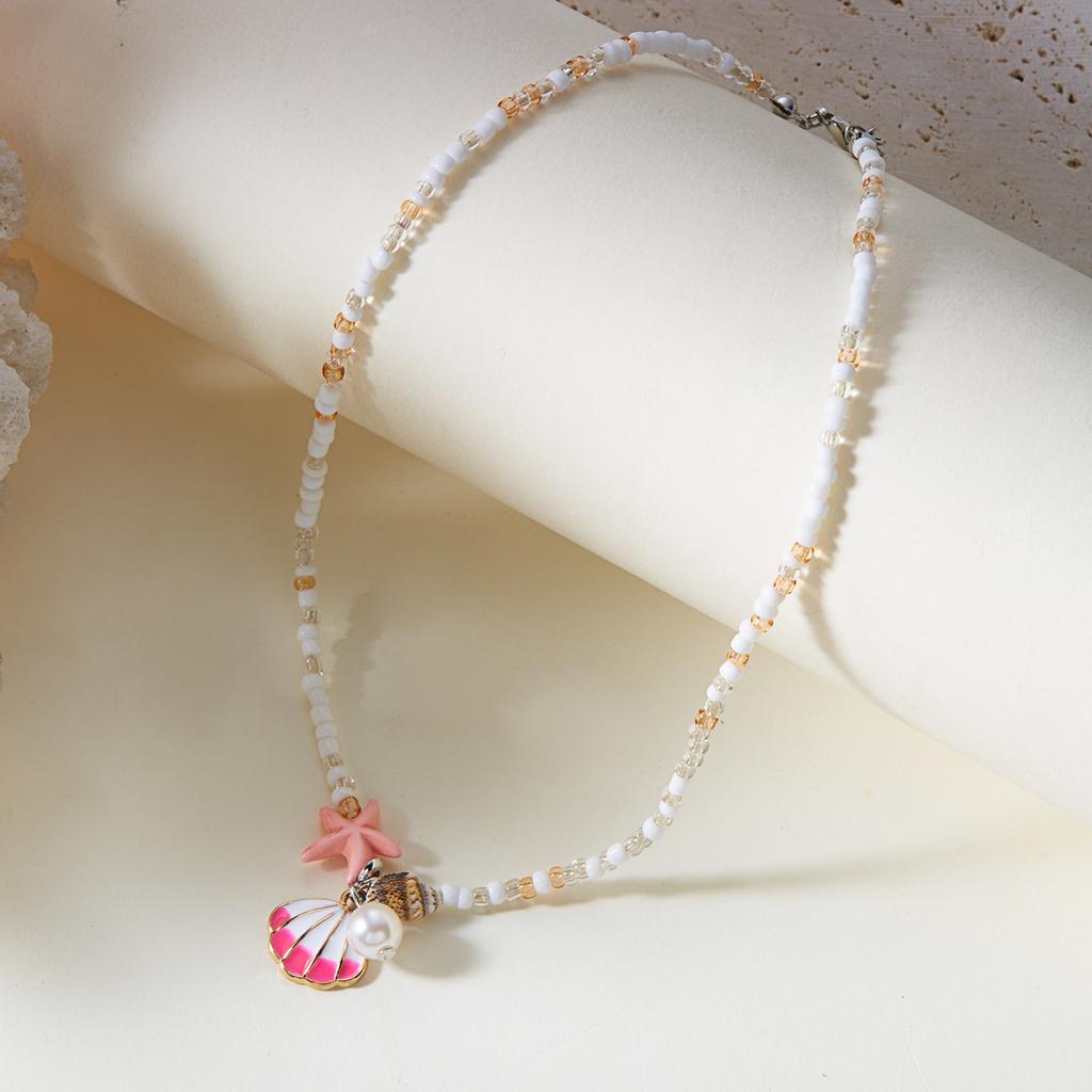 Ocean Inspired Beaded Choker Necklace for Women Shell Starfish Conch Pearl Style Minimal Beach Jewelry Summer Vacation Accessory