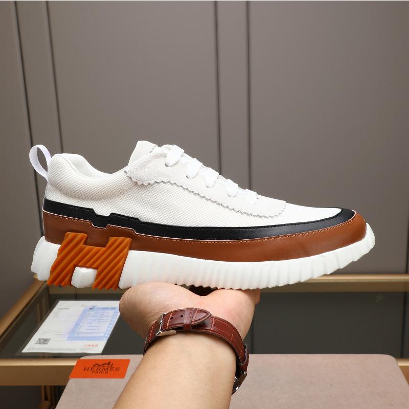 Sports And Leisure Shoes With Low Cut Breathable Comfortable And Lace Up Design For European Stations Trendy Board Shoes For Men New Fashionable