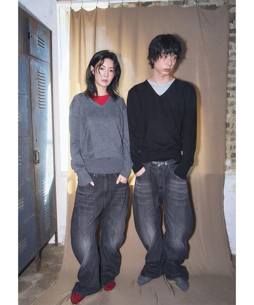 PARADIGMFILM [Ep.01] Reverse V-Neck Layered Knit (Black Gray)